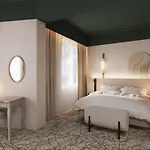 Готель Rezydent - Mgallery Collection 5*